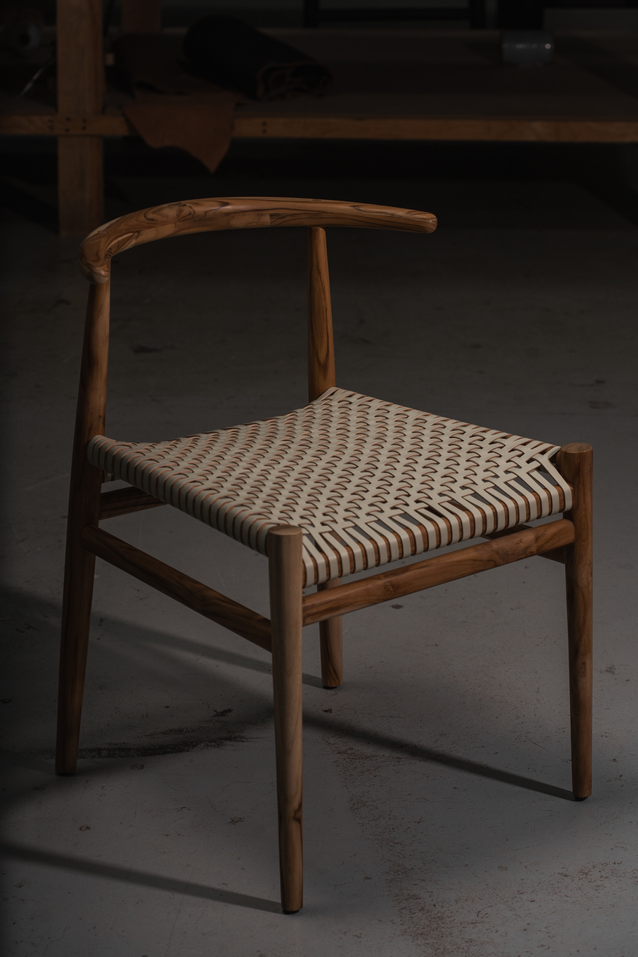 WHITE BONES - Silla